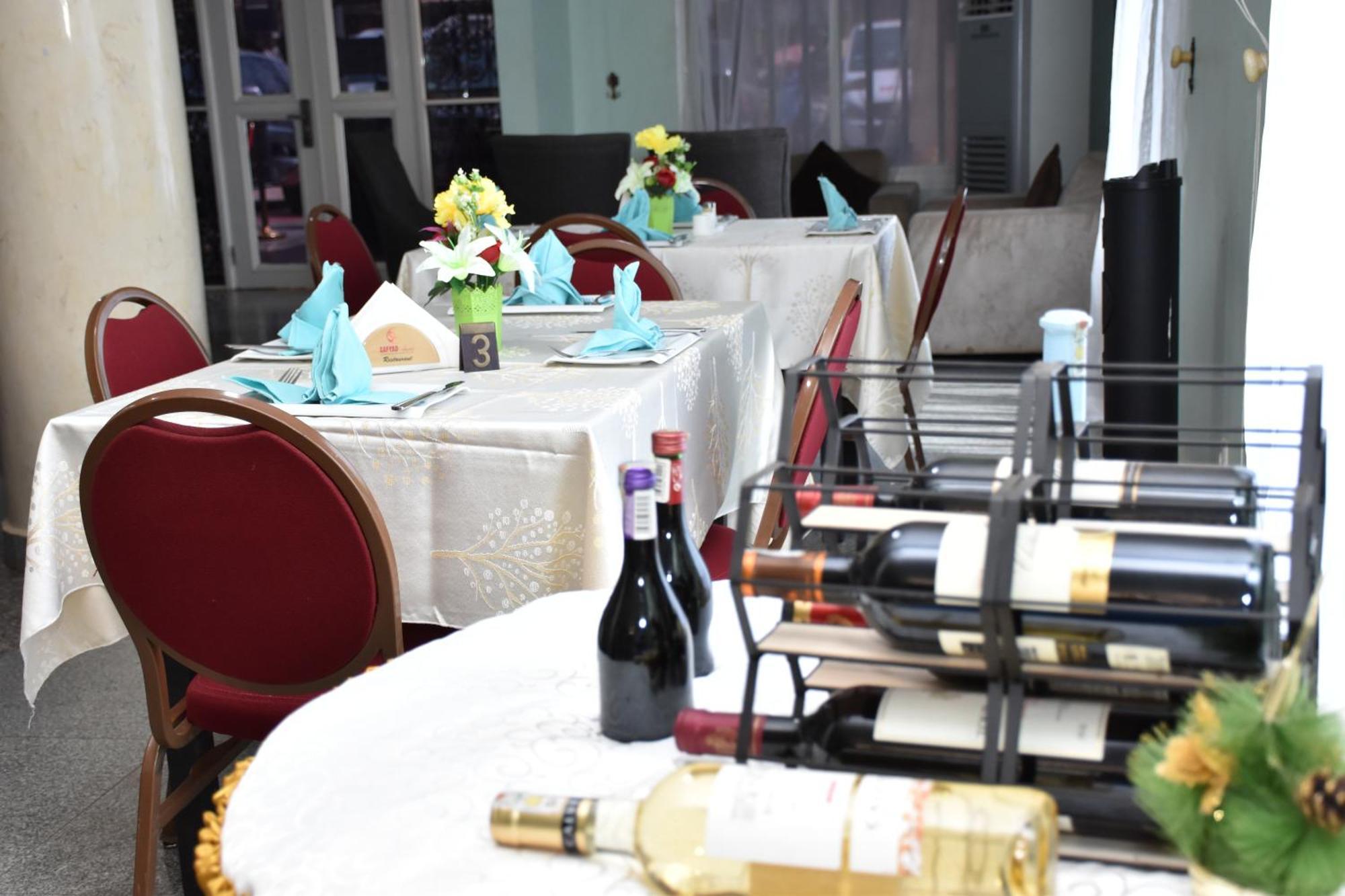 Safyad Hotel Yaoundé Eksteriør billede