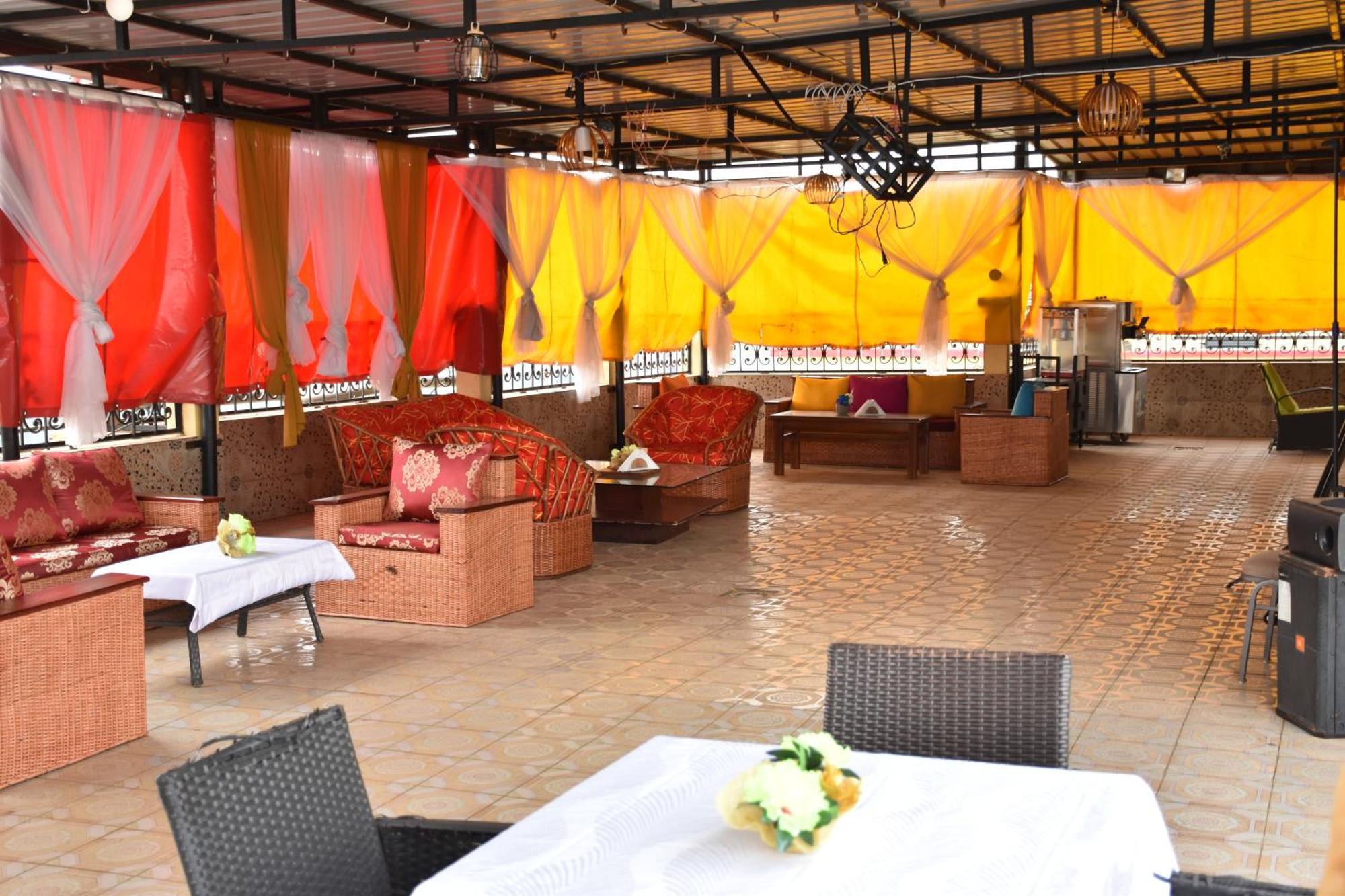 Safyad Hotel Yaoundé Eksteriør billede