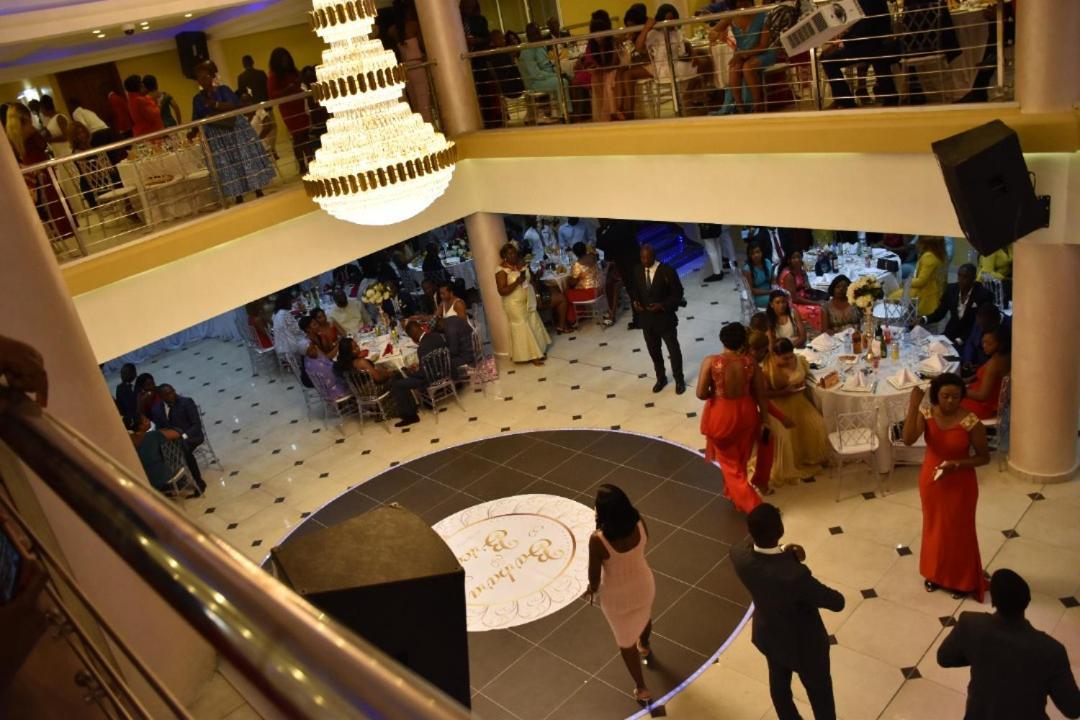 Safyad Hotel Yaoundé Eksteriør billede