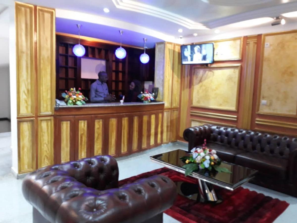Safyad Hotel Yaoundé Eksteriør billede