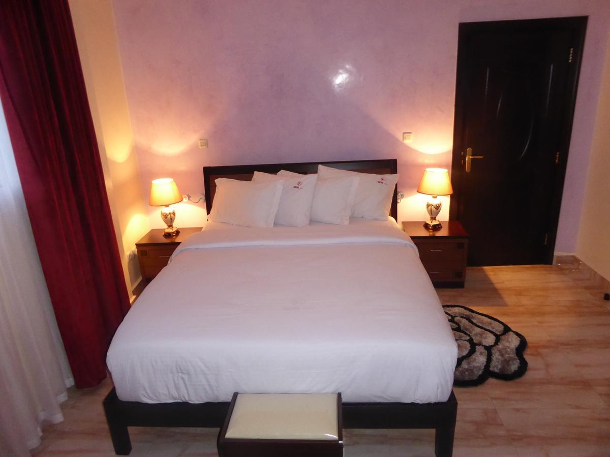 Safyad Hotel Yaoundé Eksteriør billede