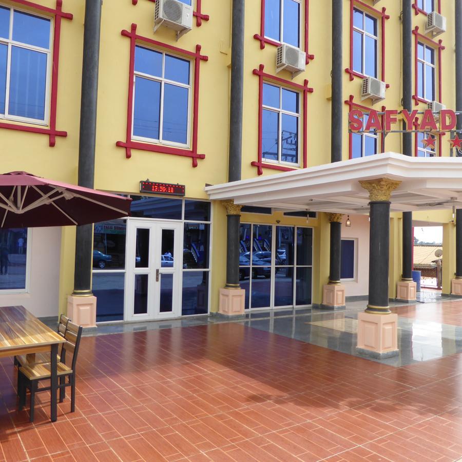 Safyad Hotel Yaoundé Eksteriør billede