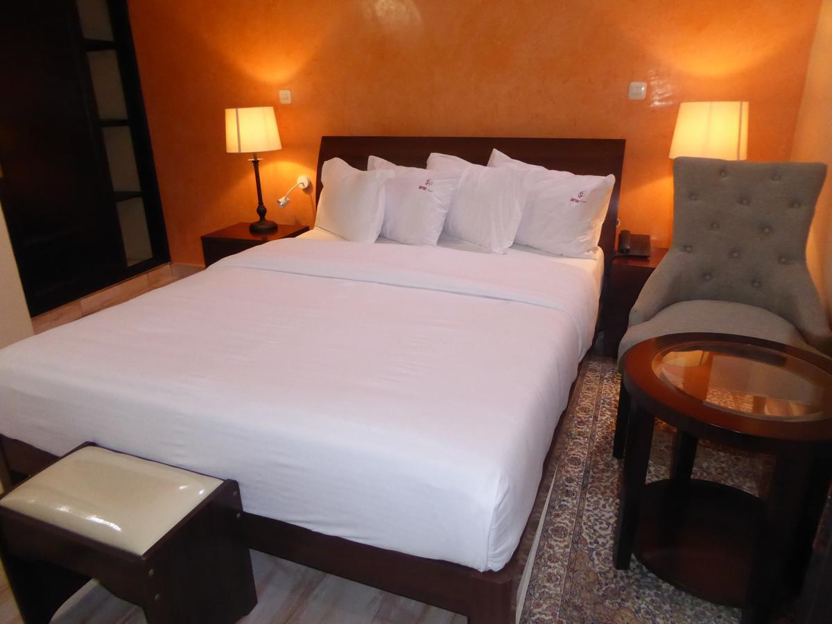Safyad Hotel Yaoundé Eksteriør billede