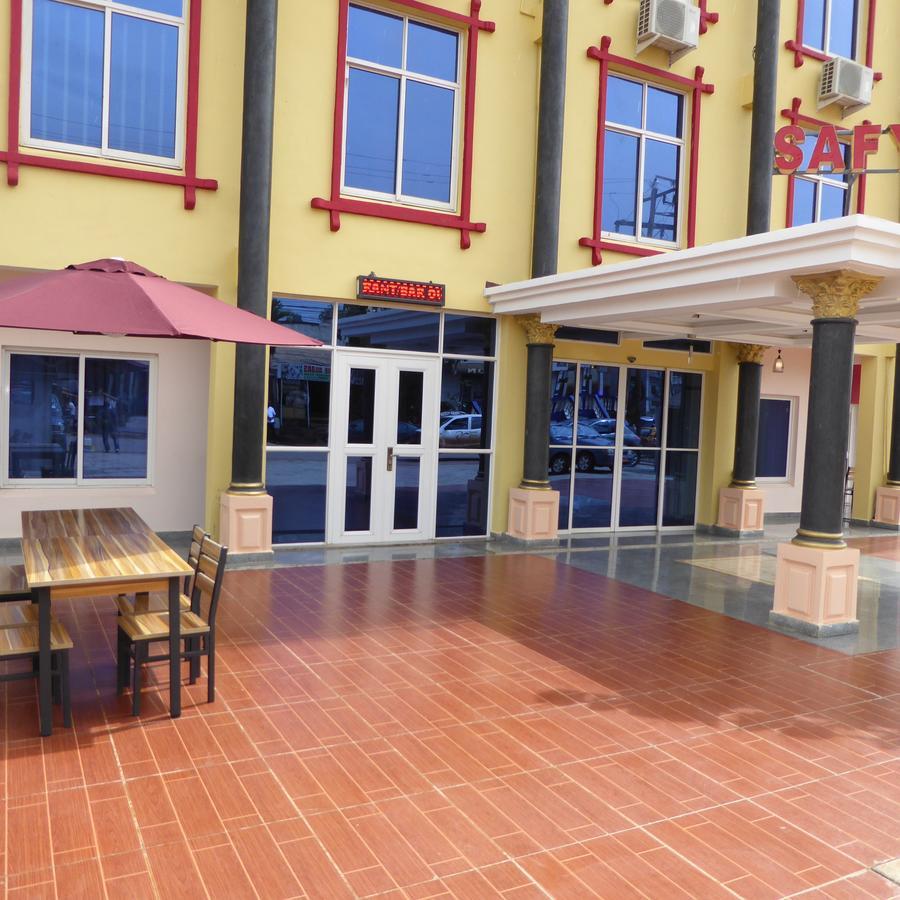 Safyad Hotel Yaoundé Eksteriør billede